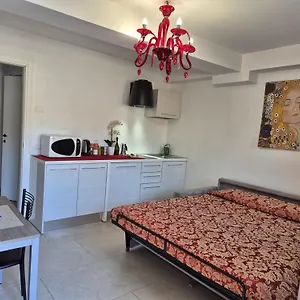 Daire Prince Apartments 